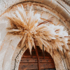 Église décorée avec fleurs de Pampa