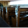 Les bancs d'église décorés