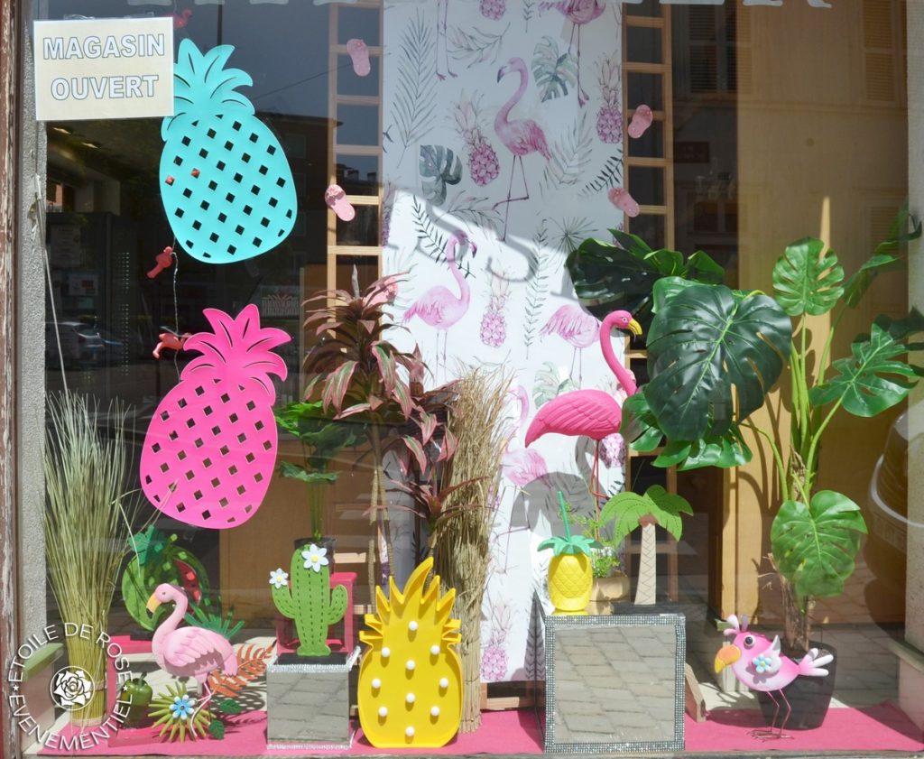 Vitrine flamands rose et ananas