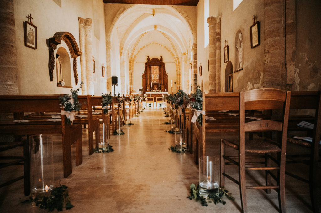 Décoration église bougies flottantes